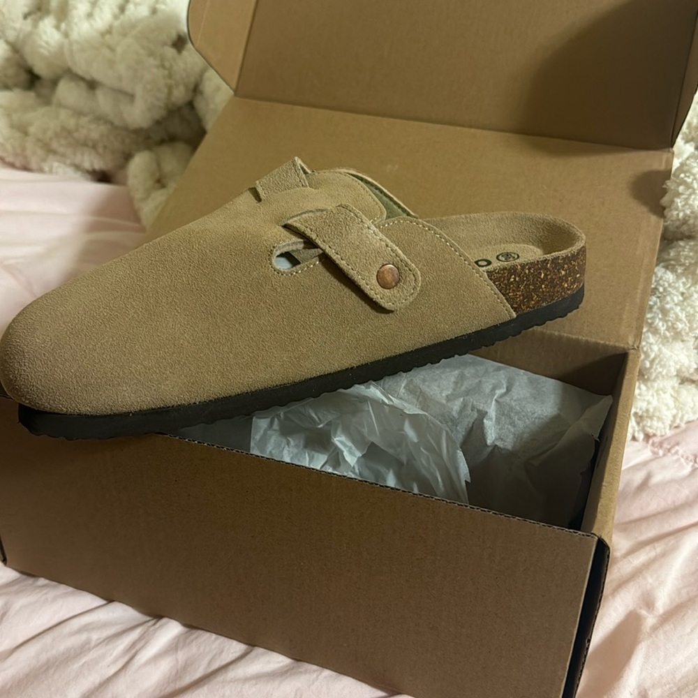 NEW/NEVER WORN ODOLY Clog Shoes